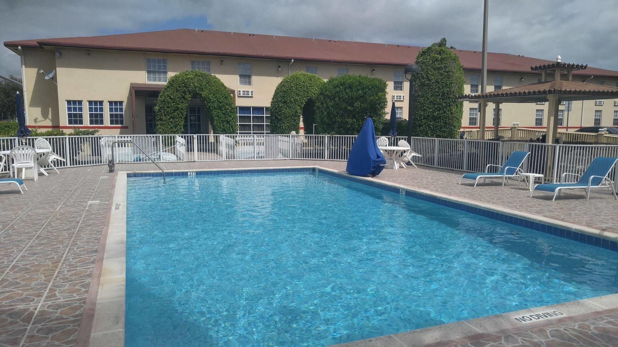 Belmont Inn & Suites Florida City Εξωτερικό φωτογραφία